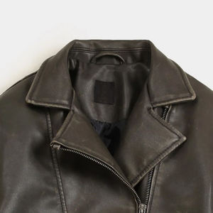 แจ็คเก็ตหนังแท้สไตล์นักขี่มอเตอร์ไซค์ ทรงคลาสสิก ซิปหน้าแบบอสมมาตร ดีไซน์เรียบหรู เหมาะสำหรับใส่ลำลอง/สตรีทแวร์ กันน้ำ - Product Image 2