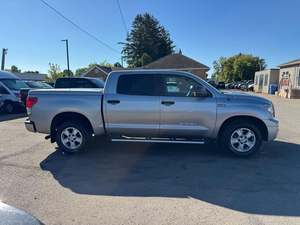 Camioneta Usada Toyota Tundra SR5 2019, 5.7L V8, 4WD, Doble Cabina, Paquete Todoterreno TRD, en Venta - Product Image 4