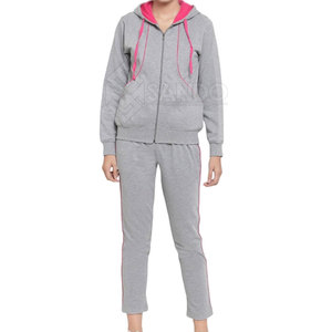 ชุดวอร์มผู้หญิงแบบลำลองสำหรับฤดูหนาว ดีไซน์ตามสั่ง MOQ ต่ำ สีพื้น ชุด 2 ชิ้น ผ้าโพลีเอสเตอร์ระบายอากาศได้ดี เหมาะสำหรับใช้งานกลางแจ้ง - Product Image 1