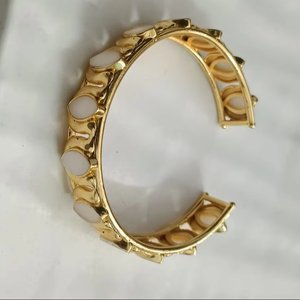 Elegante pulsera de latón con múltiples Piedras Blancas chapado en oro hecho a mano elegante accesorio de moda para mujer artículo de regalo clásico - Product Image 2