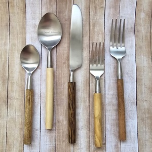 Juego de cubiertos de acero inoxidable con mango de madera de acacia, acabado plateado para restaurante y hogar, juegos de cubiertos para comer - Product Image 5