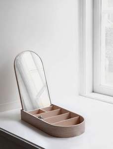 Boîte à bijoux en bois de style moderne personnalisée avec couvercle transparent et miroir pour le rangement de cosmétiques, de rouge à lèvres et de lotion - Product Image 3