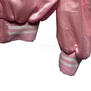 Veste en satin pour femmes, design chic et tendance, tissu doux, confortable pour les tenues quotidiennes - Product Image 2