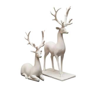 Sculpture en métal doré coeur de luxe au design artistique élégant, parfaite pour la décoration romantique de la table de la maison et du bureau - Product Image 2