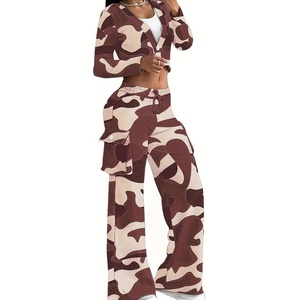 Conjunto Deportivo de Dos Piezas para Mujer, Diseño Corto, con Capucha, Estilo Urbano, para Invierno |   Servicio OEM - Product Image 1