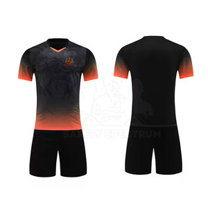 Nuevo Uniforme de Fútbol Personalizado 2025 de Alta Calidad, Transpirable y Ligero, 100% Poliéster, Cuello en V para Hombre Adulto - Product Image 3