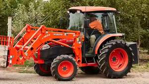 Precio barato Kubota 70HP M7060 Tractor con cargador frontal en stock Listo para envío - Product Image 3