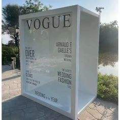 Présentoir portable de 8 pieds par 4 pieds par 3 pieds, idéal pour les salons professionnels et les événements marketing. - Product Image 2