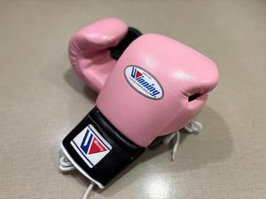 Gants de boxe en cuir OEM Design rose et noir à lacets, 10oz 12oz, MMA, Kick Boxing, entraînement, imperméables, doigts complets - Product Image 3