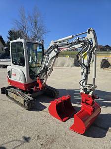 รถขุดขนาดเล็ก Takeuchi TB225 น้ำหนัก 2.4 ตัน แบบไฮดรอลิก ขับเคลื่อนด้วยดีเซล พร้อมรางตีนตะขาบแบบขยายได้ หมุนหางได้ 0 องศา - Product Image 6