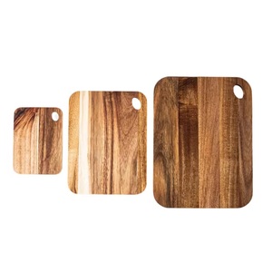 Logo personnalisé Ensemble de 3 planches à découper en bois d'acacia épais et écologique Ustensiles de cuisine Blocs à découper en bois Poignées pour usage alimentaire - Product Image 4
