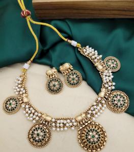 คุณภาพพรีเมี่ยมด้วยหินที่ดูเรียบง่ายชุดสร้อยคอชุบทองพร้อมต่างหูสำหรับคอลเลกชันงานแต่งงานสำหรับผู้หญิง - Product Image 4