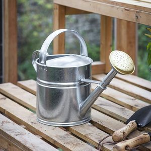 Regadera de jardín hecha a mano personalizada, bote de agua de Metal galvanizado, color negro mate - Product Image 1