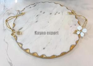 Plateau en marbre blanc de luxe forme rectangulaire cuisine et plateau de décoration de table fabriqué à la main avec une belle branche plateau à poignée en or - Product Image 4