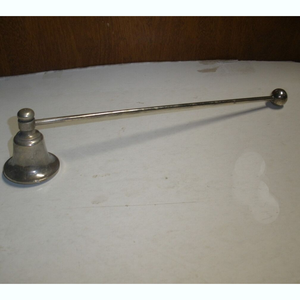 Top célèbre luxe fait à la main de luxe décoratif en laiton argent bougie éteignoir élégant en laiton métal bougie éteignoir et lanterne - Product Image 1