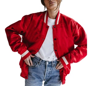 Veste bomber en satin de haute qualité avec logo personnalisé imprimé et brodé pour hommes, veste de style universitaire avec logo personnalisé sur le devant pour l'hiver - Product Image 5