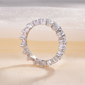 Anillo de Eternidad Completo con Circonitas Cúbicas de Corte Corazón de 4 mm, Chapado en Oro Blanco, Romántico, para Aniversario de Bodas - Product Image 5