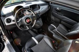 2017 F l A T 5 0 0 e AWD R18 Batería de Litio Asientos de Cuero Cámara Trasera - Product Image 4