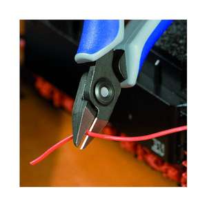 Cortador Diagonal de Precisión Knipex para Electrónica, Acabado Pulido con Cabeza Pulida, Empuñaduras Multicomponentes en los Mangos, Alta Calidad - Product Image 2