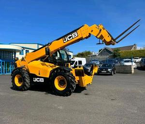 Manipulador telescópico de alto alcance JCB 540 4WD usado, cargador giratorio de capacidad de 4 toneladas con pocas horas para la venta - Product Image 2