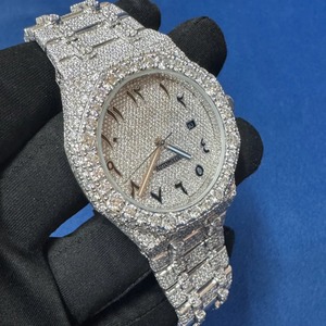 Montre-bracelet en acier inoxydable sertie de diamants Moissanite, cadran arabe, style hip-hop, pour hommes professionnels, disponible pour livraison mondiale. - Product Image 6