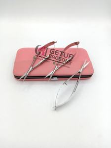 กรรไกรตัดคิ้วแบบมืออาชีพ ใบมีดโค้งสแตนเลส ไม่พับได้ สีสันโลโก้สั่งทำได้ อุปกรณ์เสริมความงาม - Product Image 3