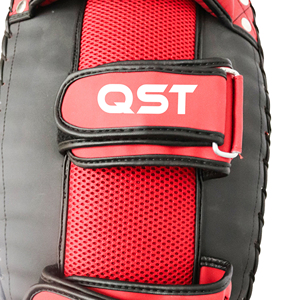 เป้าเตะโค้งคุณภาพสูงสำหรับศิลปะการต่อสู้  โลโก้สั่งทำได้  ขายส่ง  เป้าเตะเทควันโด  เป้าซ้อมมวยไทย MMA  ทำจากหนัง PU - Product Image 5