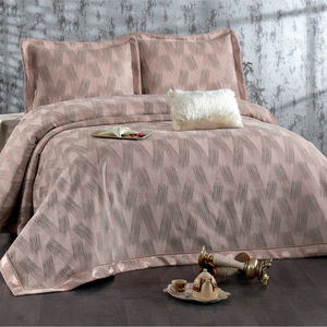 Parure de lit Guzide CAPRICE 4 pièces rayée en chenille 100% tissée anti-acariens, motif rose séchée, taille King, pour usage domestique, fabriquée en Turquie - Product Image 1