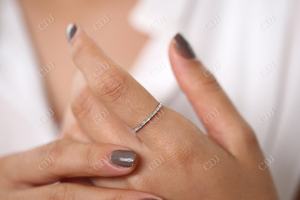 Baguette-anillo de oro de 14 quilates con diamantes, sortija apilable de oro de 14k, Baguette de media eternidad, fabricante y proveedor en la India - Product Image 5