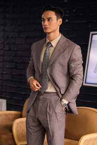 Veste de costume pour hommes à double boutonnage rayé marron de haute qualité Services ODM par Menswear Made in Vietnam - Product Image 5