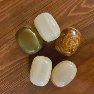 Juego de 5 Piedras de Ónix de Cristal Natural Pulido, Piedras Curativas para Meditación, Decoración Alternativa para el Hogar - Product Image 3