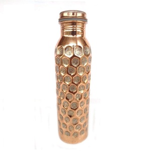 Elegante Botella de Agua de Cobre Hecha a Mano, Diseño Único, Botella de Agua de Cobre de Alta Calidad para Uso en el Hogar y Viajes - Product Image 4