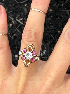 Anillo de Cóctel de Oro Amarillo de 14K con Diamante Redondo Natural de Calidad Superior y Rubí, Anillo de Diseño de Lujo con Piedras Preciosas - Product Image 3