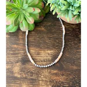 Collier fin à perles - Fabriqué par les Navajo, opale rose et argent sterling, brin de perles de 4 mm, 20 pouces - Product Image 1