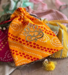 Borsa a mano Potli con coulisse in cotone per matrimoni Haldi Mehndi festival restituiscono regali-per Eid Diwali Christmas Housewarming - Product Image 2