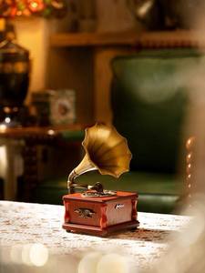 Gramófono moderno de cobre y madera para decoración del hogar, hotel, oficina, obra maestra antigua para los mejores regalos únicos, decoración al por mayor 2023 - Product Image 4