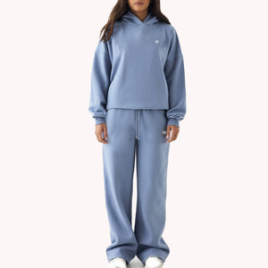 Ensemble décontracté deux pièces pour femme : sweat à capuche en polaire doux et pantalon de survêtement à jambes larges, coupe ample avec cordon de serrage à la taille - Product Image 1