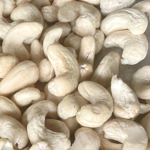 Venta caliente Anacardos crudos Anacardos WW180, WW240, WW320 SANTIGO Vietnam Anacardos Precio razonable - Product Image 1