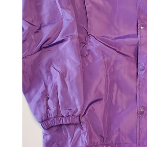 Veste légère brodée pour femmes de sororité, veste personnalisée à lignes croisées brodées pour femmes de sororité - Product Image 3