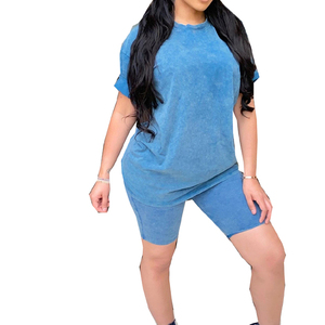 Nuevo conjunto de llegada para mujer Deporte nuevos colores Conjunto de dos piezas Camiseta de manga corta Biker Shorts Conjuntos de mujer con OEM 2025 - Product Image 4