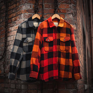 Chemise en molleton ample surdimensionnée pour homme, col rabattu, devant uni, bouton en corne, style streetwear - Product Image 2