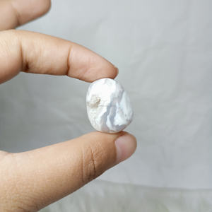 Tumbled Jasper White Snow Agate Natural Indonesia Alta calidad Hecho a mano Curación Cristal Gemas Forma 20-30mm - Product Image 3