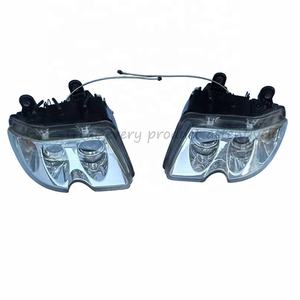 Los Faros Delanteros eran Lámparas Halógenas y Luces Altas para Maserati Quattroporte M139 - Product Image 1