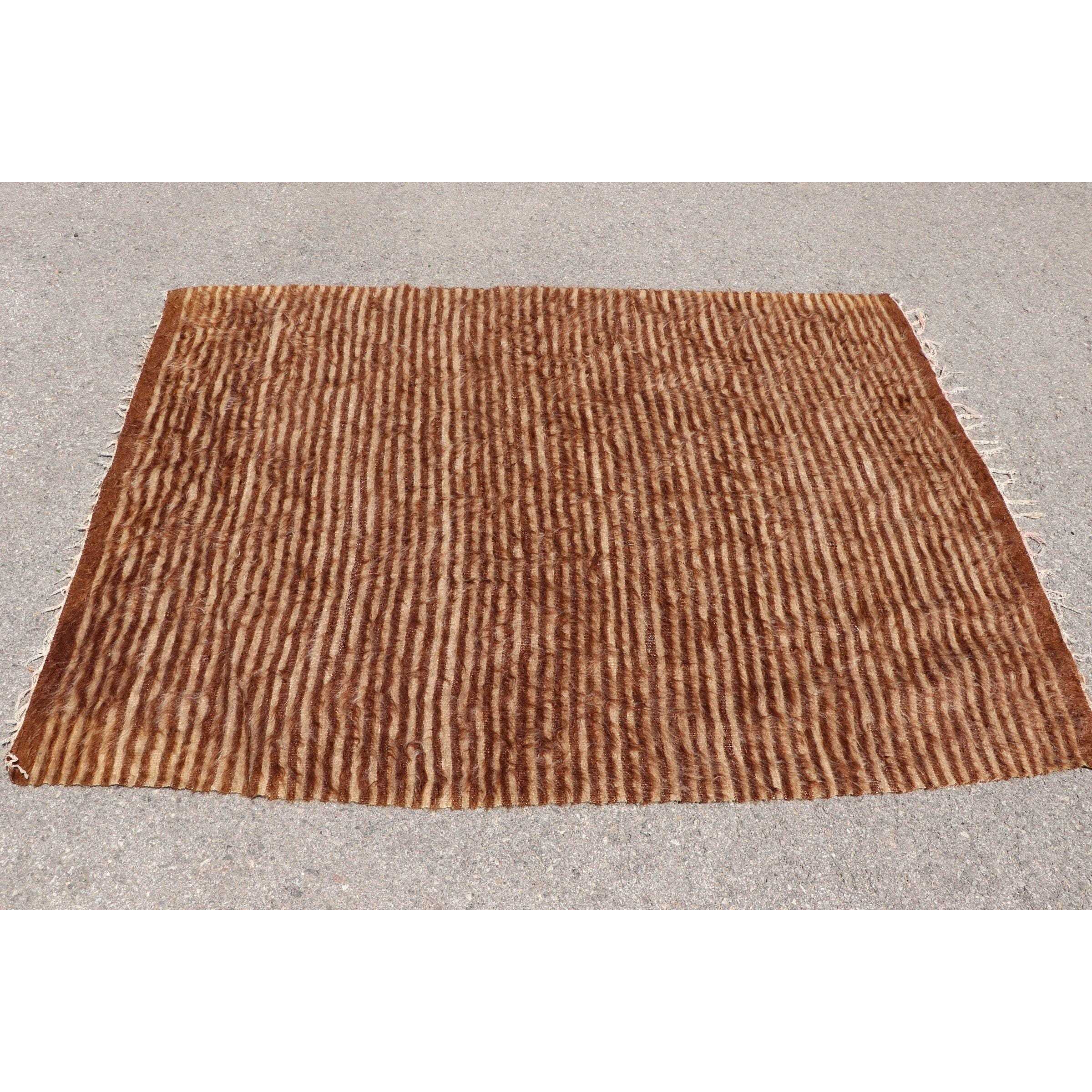 สีน้ำตาล