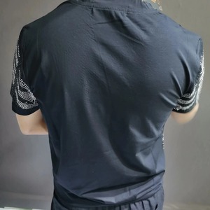 T-shirts pour hommes avec strass personnalisés de style Hip Hop T-shirt en coton épais avec design scintillant et marque OEM - Product Image 4