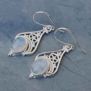 Boucles d'oreilles clous en pierre de lune arc-en-ciel, faites à la main, en argent sterling 925 plaqué or, bijoux fantaisie en pierres précieuses, cadeau pour femme, anniversaire, fête - Product Image 6