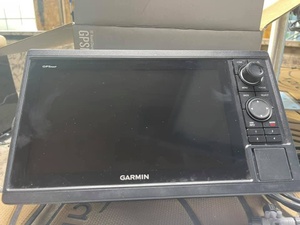 GPSMAP 1222 LIVESCOPE PLUS BUNDLE avec transducteur LVS34, GLS 10, qualité supérieure, 100% original, scellé en usine - Product Image 3