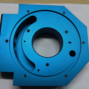 Fresado CNC en Hanoi Vietnam por DUC HOP Piezas de aluminio con mecanizado - Product Image 2