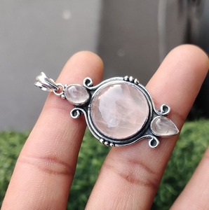 Tendance 925 Sterling Silver Rose Quartz Gemstone Pendentif Bijoux À La Main En Argent Boho Style Pendentif Bijoux Pour Femmes Cadeau Pour - Product Image 3