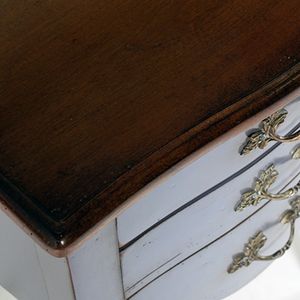 Table pour enfants, numéro de série 5107, en acajou ancien de qualité avec une finition soignée et lisse - Product Image 2